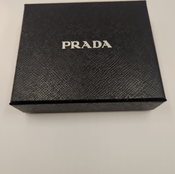 Sold-NWB Prada Wallet - Picture 8 of 8